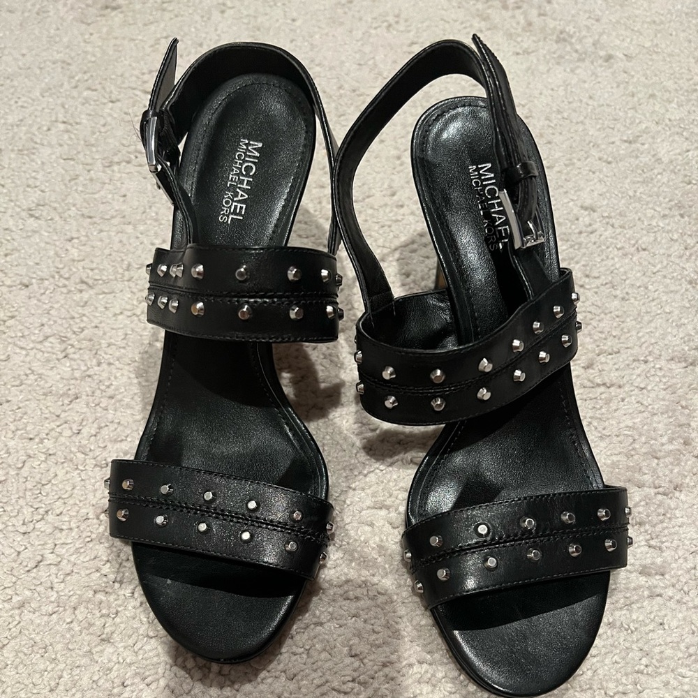 Michael kors sandals size 6.5